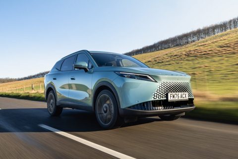 I liked everything about the Omoda 7 plug-in hybrid… apart from the smell