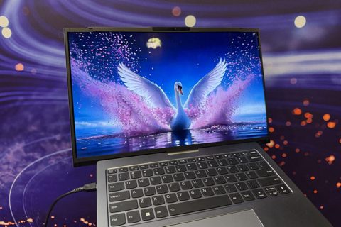 Lenovo’s Project Swan spreads its wings to a full 17in, and I want it to be more than a concept