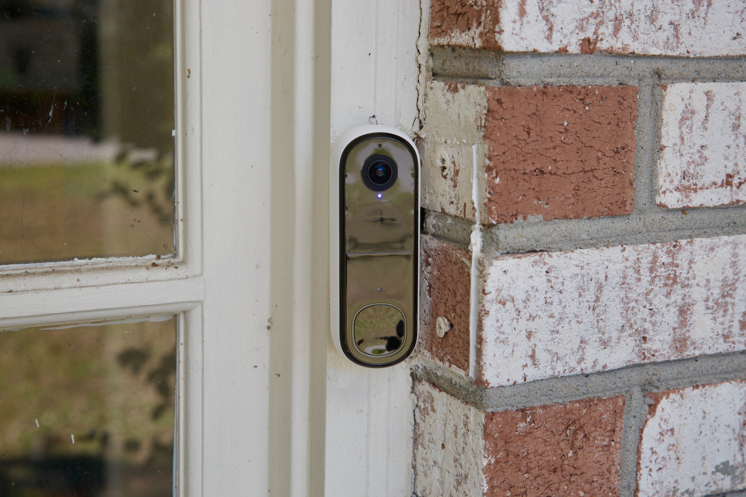 Somewhat uniquely, Arlo’s newest doorbell doesn’t feature any branding.