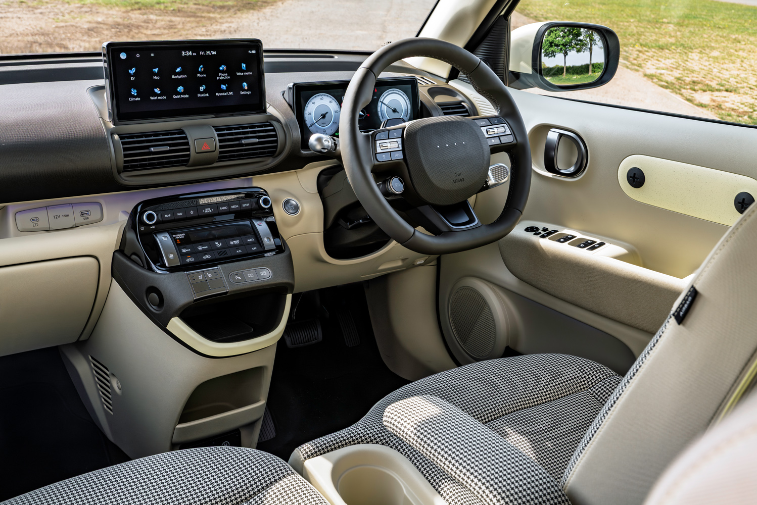 Hyundai Inster dashboard