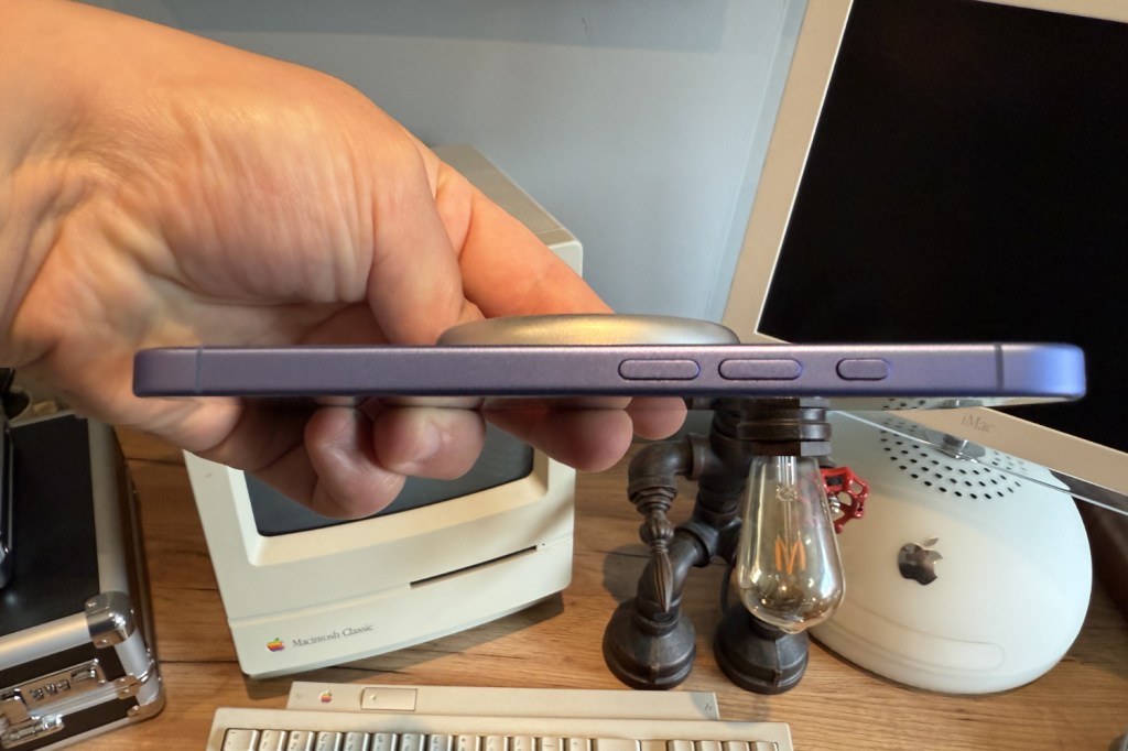 The side profile of the InnAIO Translator on an iPhone