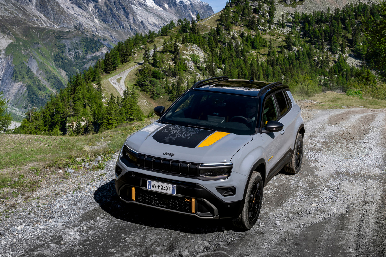 Jeep Avenger 4xe North Face Edition static front