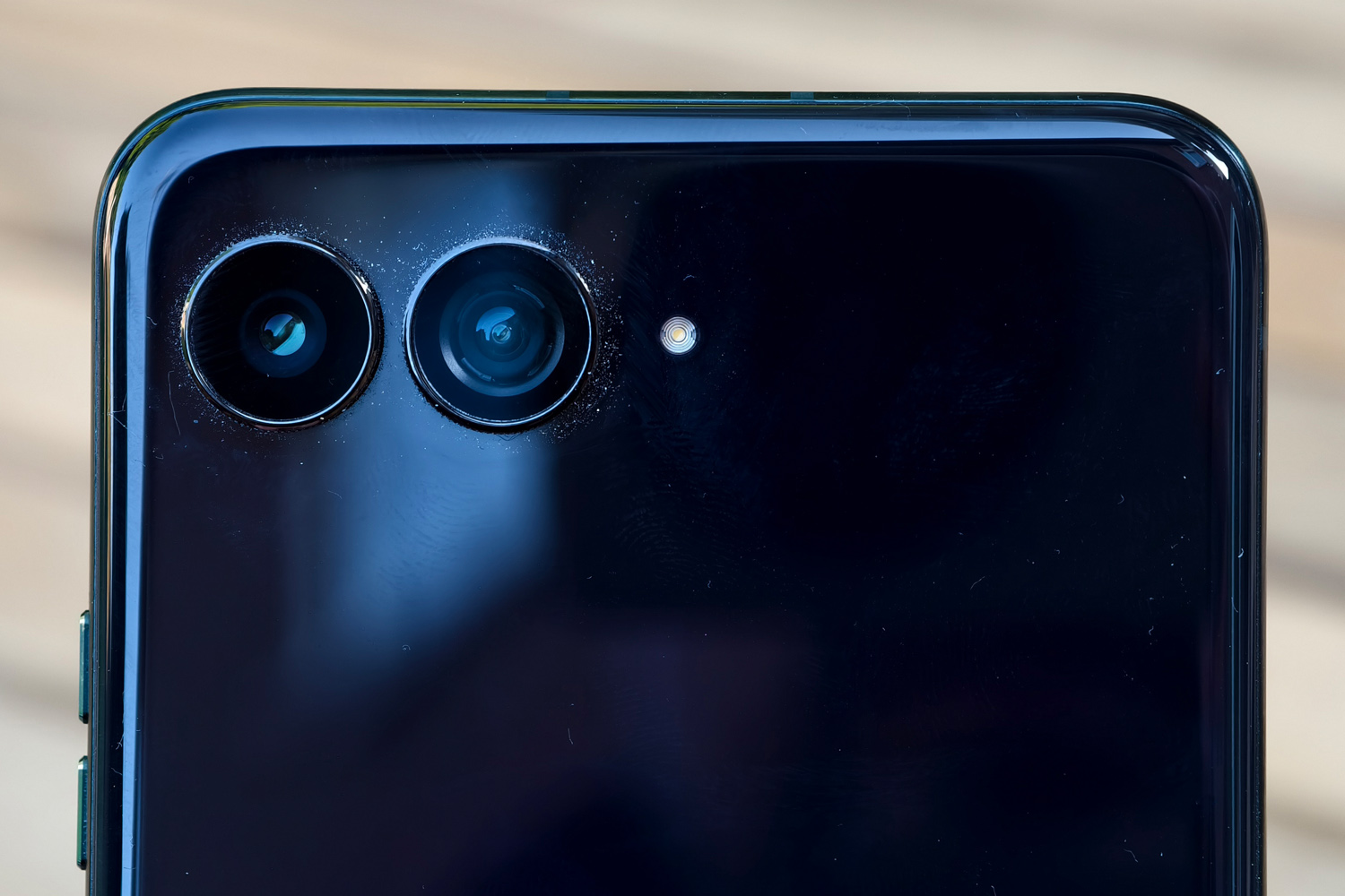 Motorola Razr 60 Ultra review outer cameras
