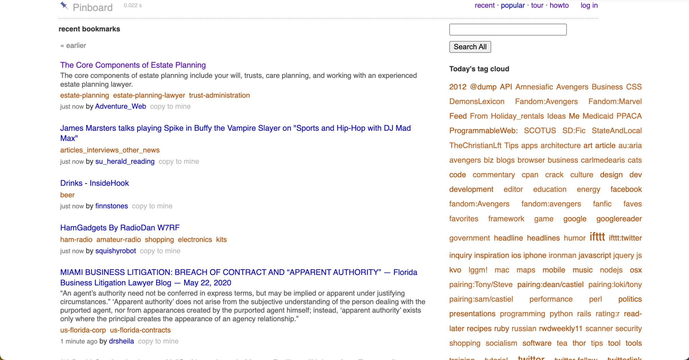 Pinboard bookmark page with text descriptions in middle and a tag cloud at right.
