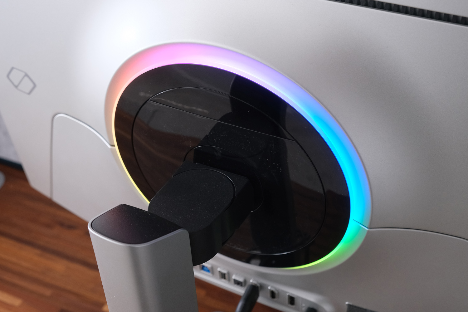 Samsung G81SF review infinity core lights