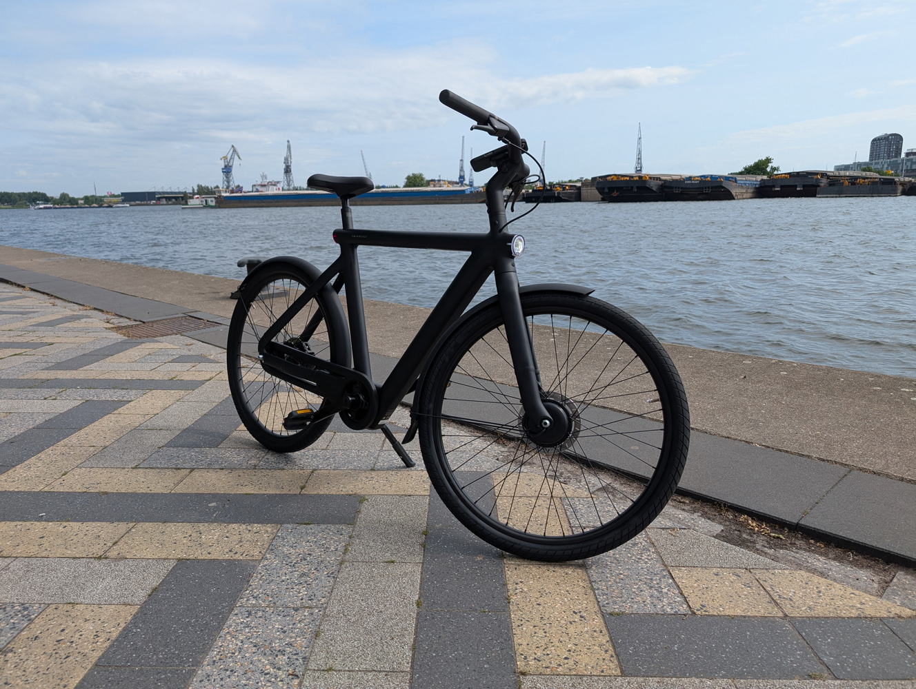 VanMoof S6 Black front