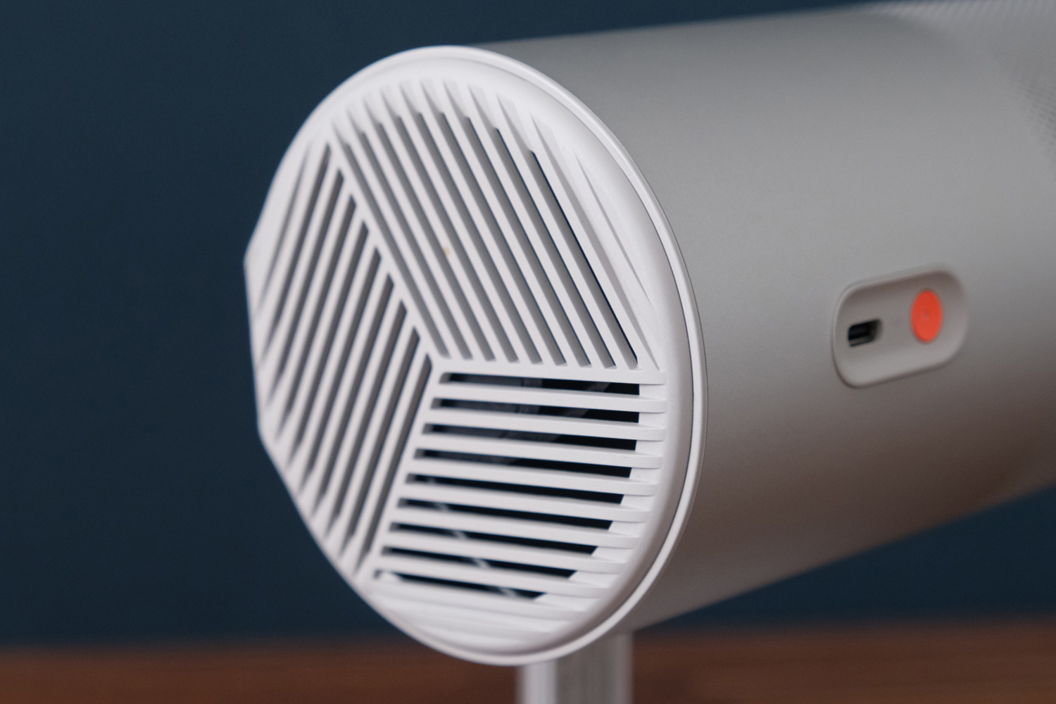 Xgimi Mogo 4 review vents