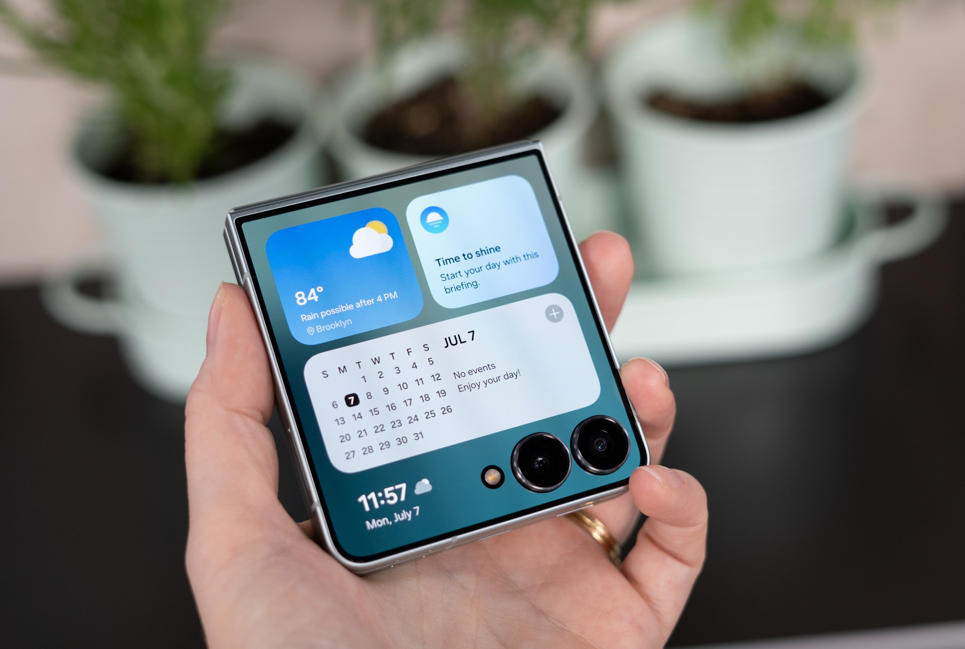 Samsung Galaxy Z Flip 7 showing large cover screen.