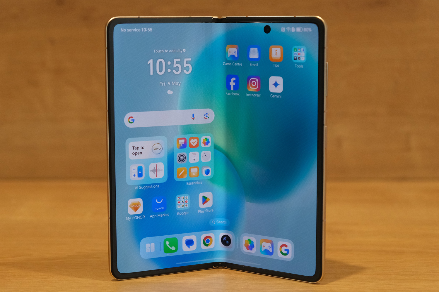 Honor Magic V5 hands-on open screen
