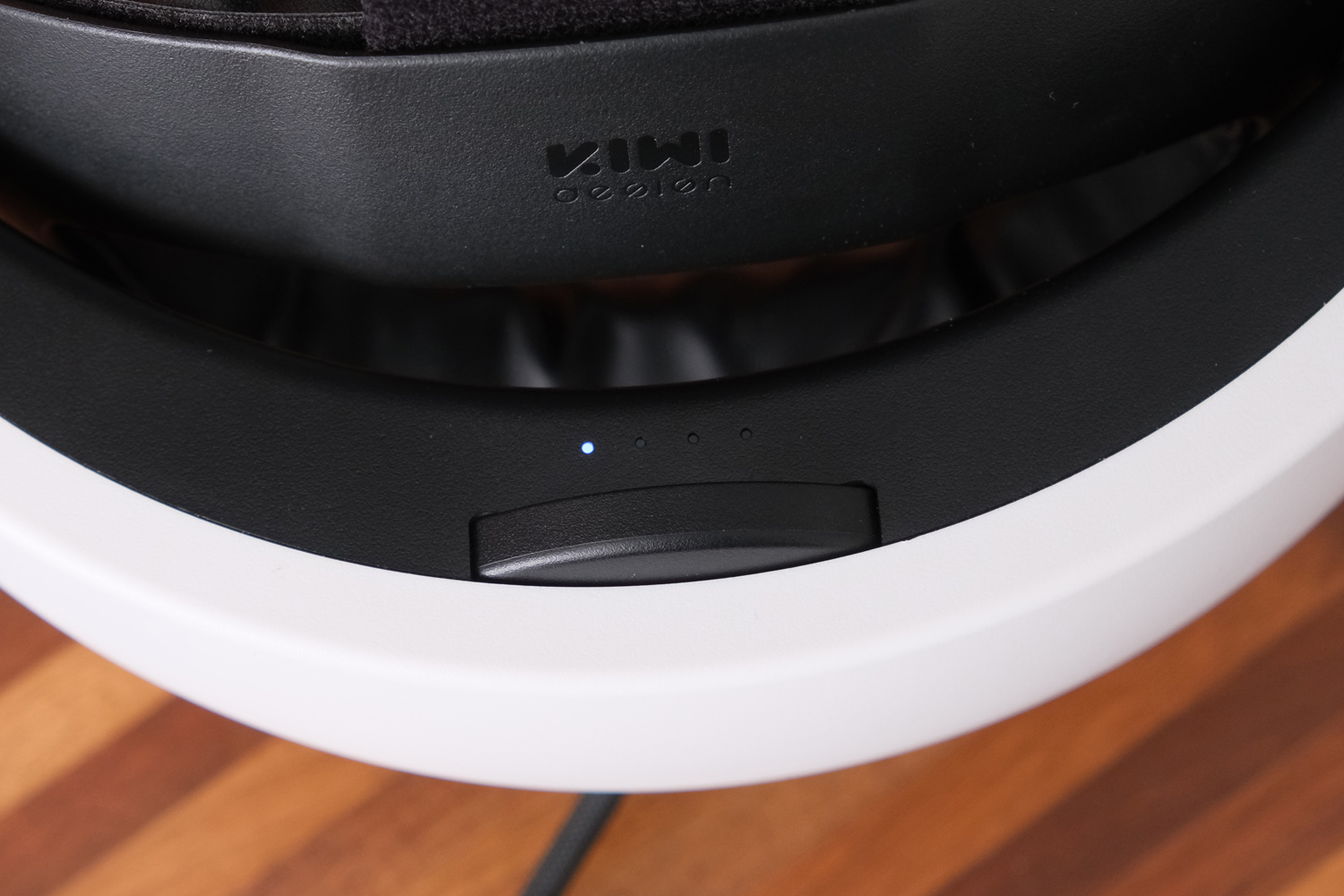 Kiwi Design K4 Duo review battery indicator