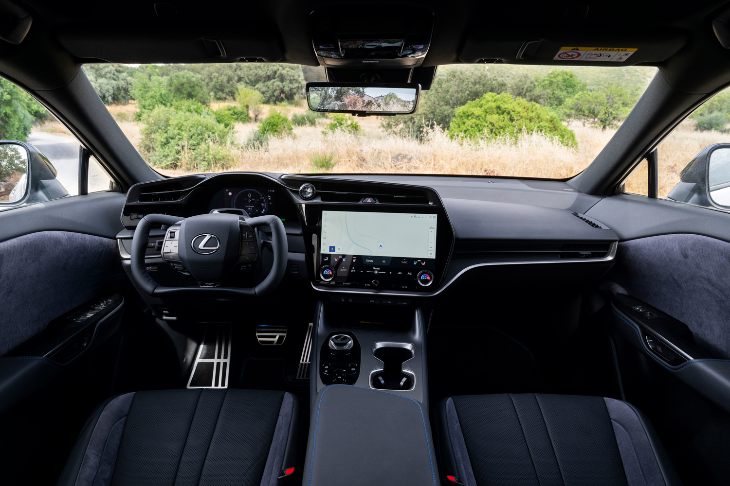 Lexus RZ 2025 drive dashboard