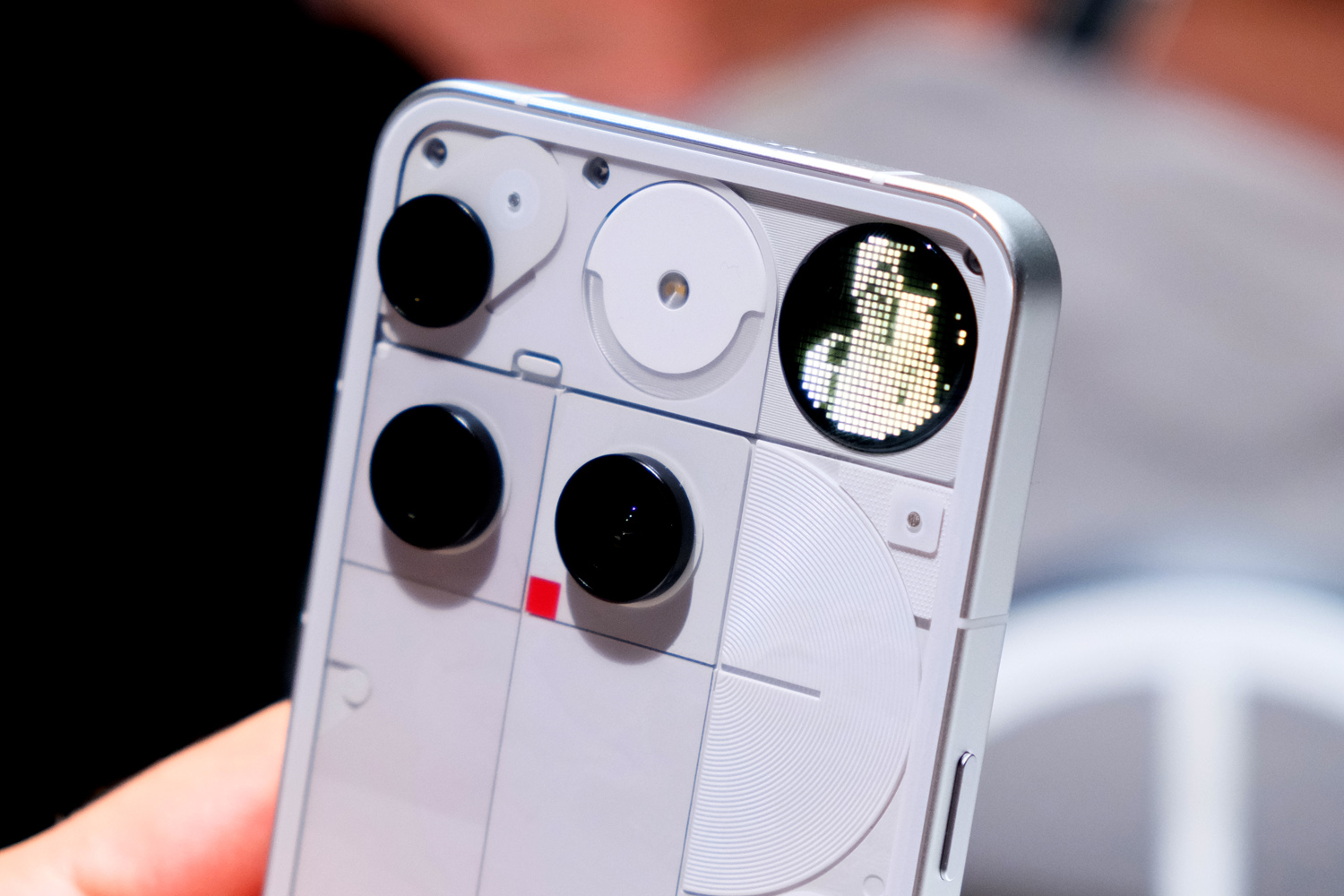 Nothing Phone 3 hands-on glyph mirror