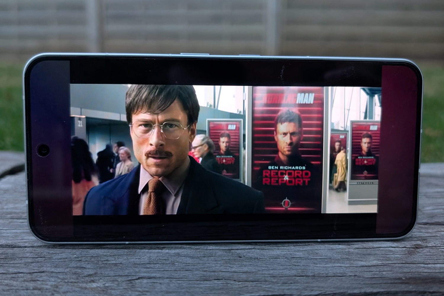 Nothing Phone 3 review display 2