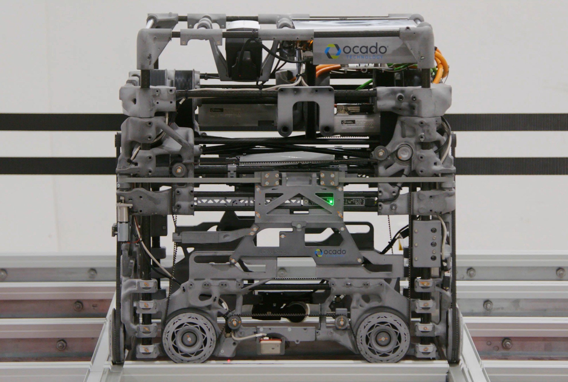This 3D-printed bot is three times lighter than the versions I saw on the Grid.