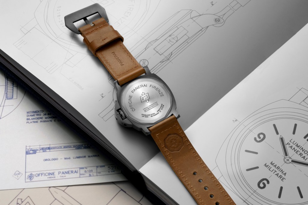 Panerai Luminor Marina Militare PAM05218 Case Back on note book