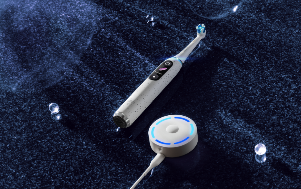 Oral-B Smart Toothbrush In use