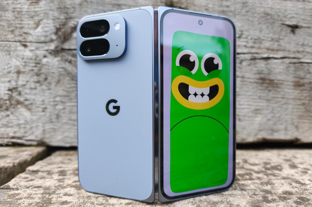 Google Pixel 10 Pro Fold review lead