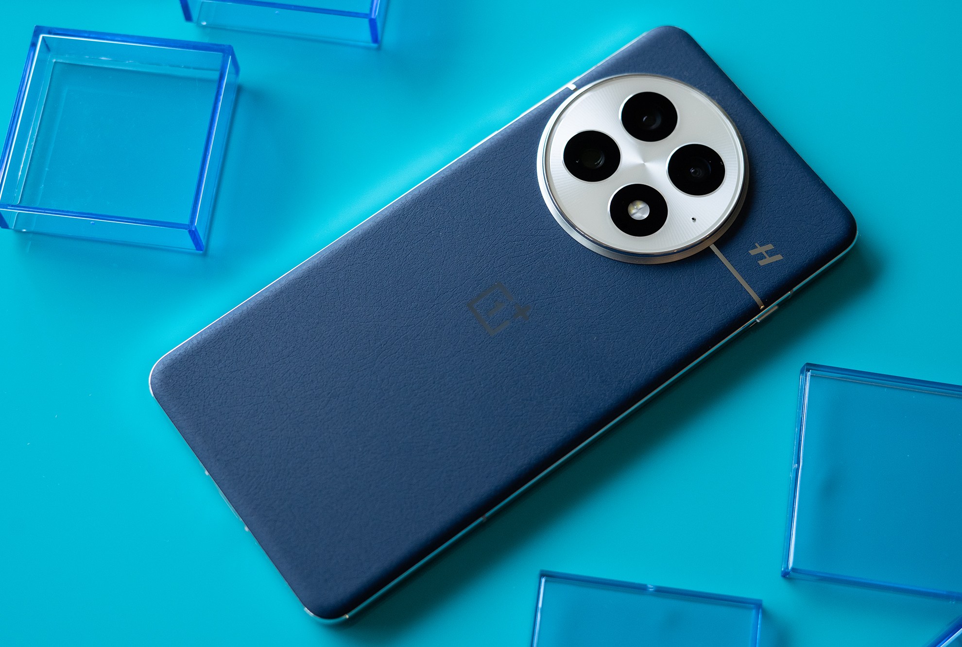 OnePlus 13 in blue.