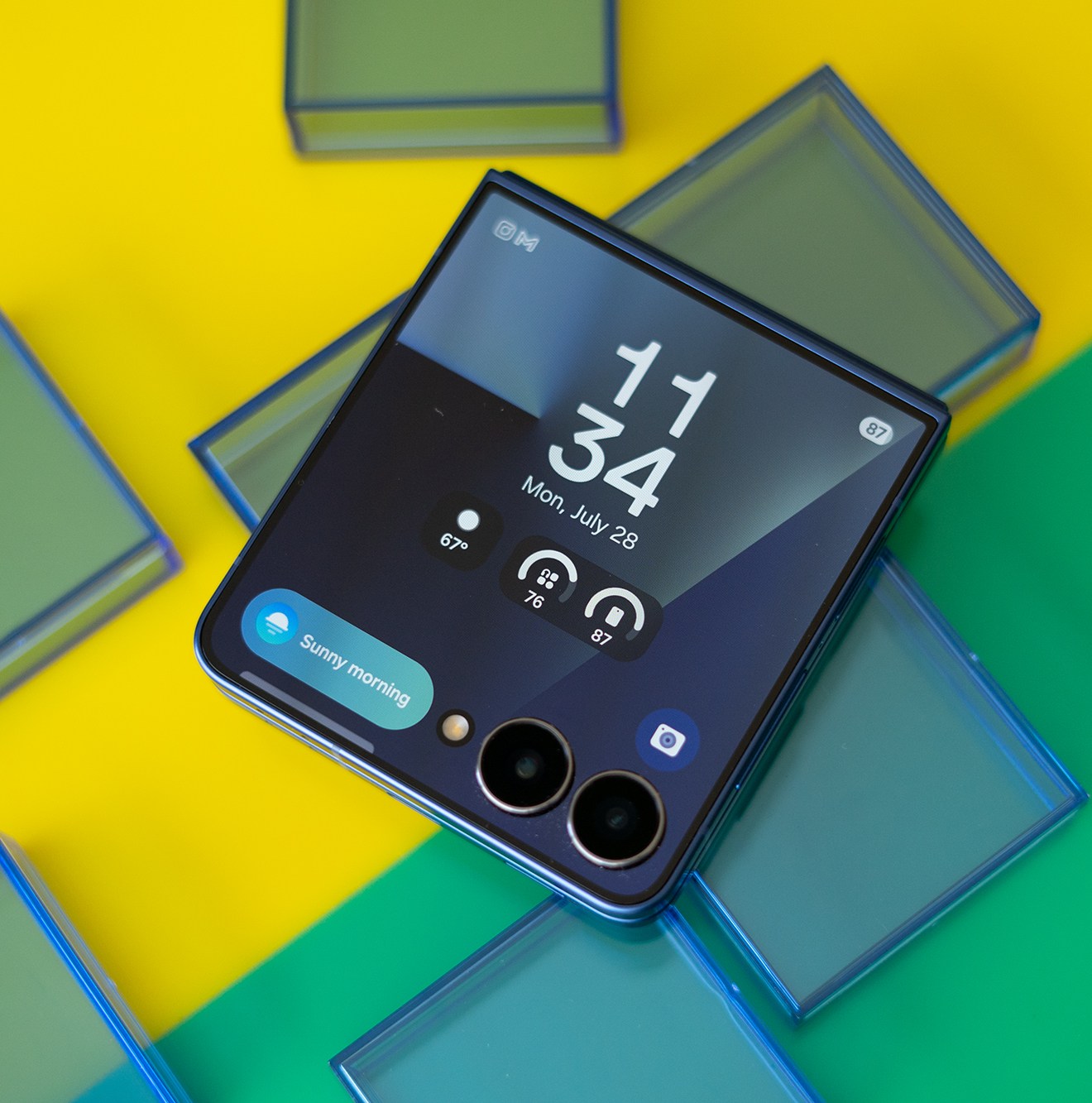 Samsung Galaxy Z Flip 7 showing cover screen