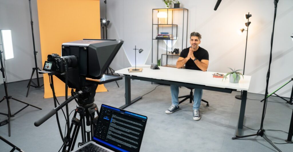 Elgato is launching a bigger teleprompter for presenters, podcasters, and businesses
