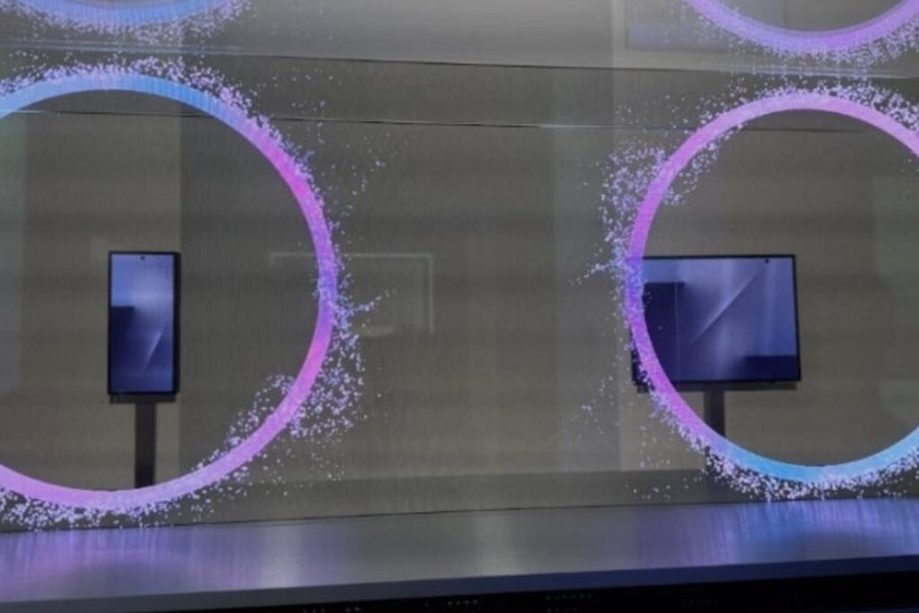 We’re going to have to wait for a proper Samsung trifold unveiling