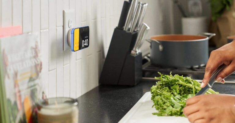 Twelve South’s magnetic PowerBug charger is 20 percent off for Black Friday