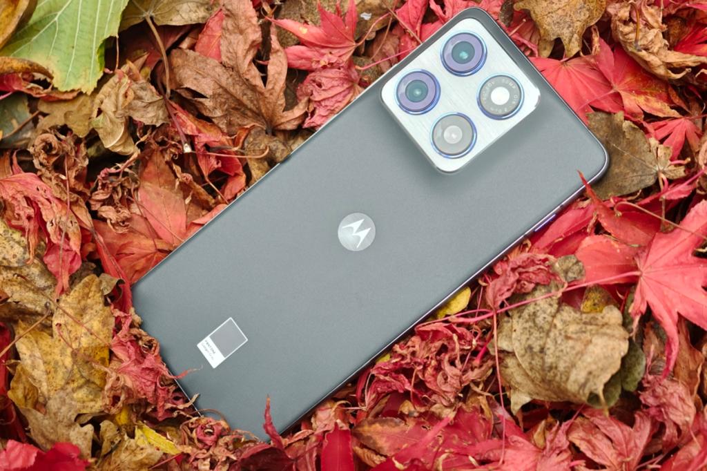 Motorola Edge 70 review rear