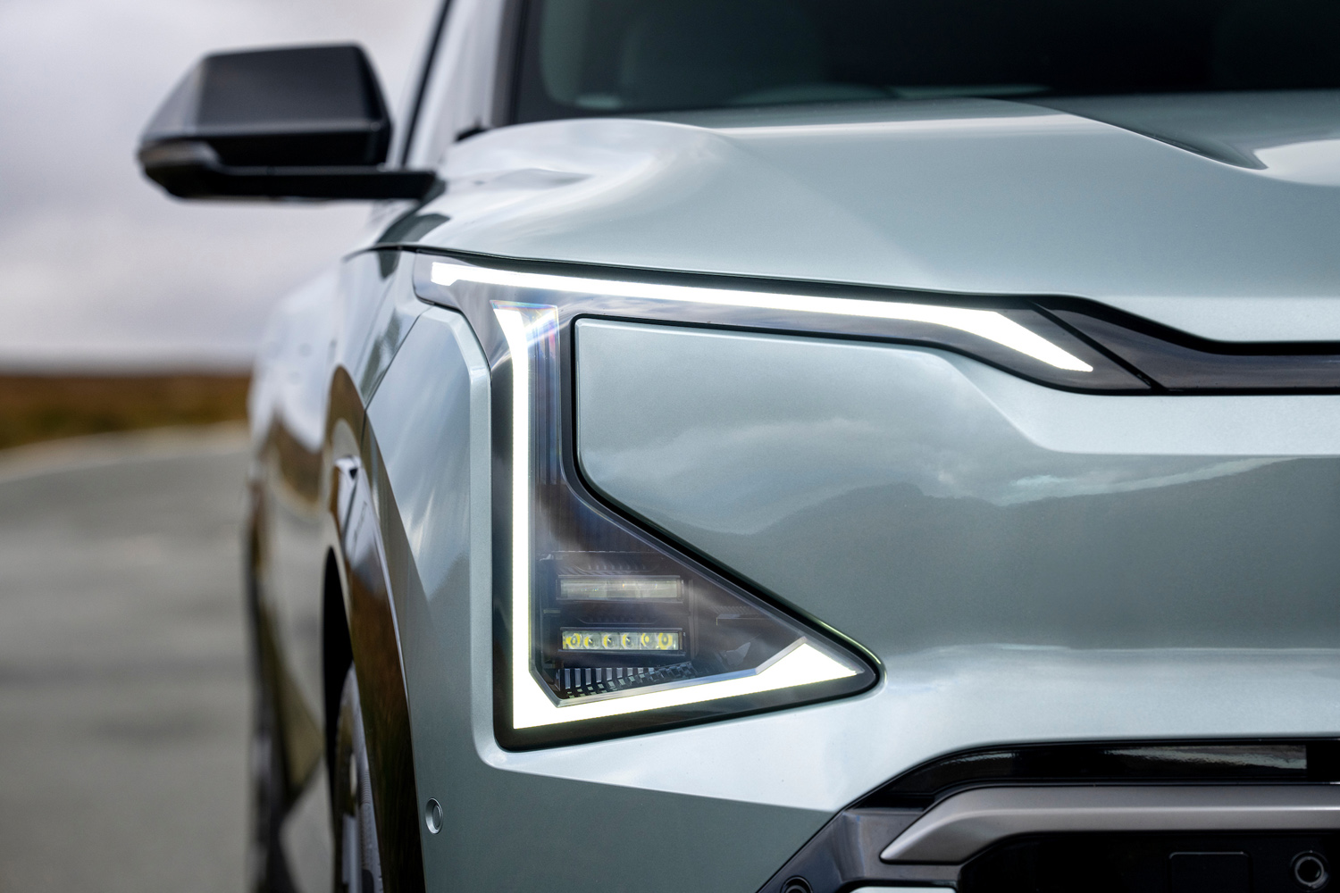 Kia EV5 drive headlights
