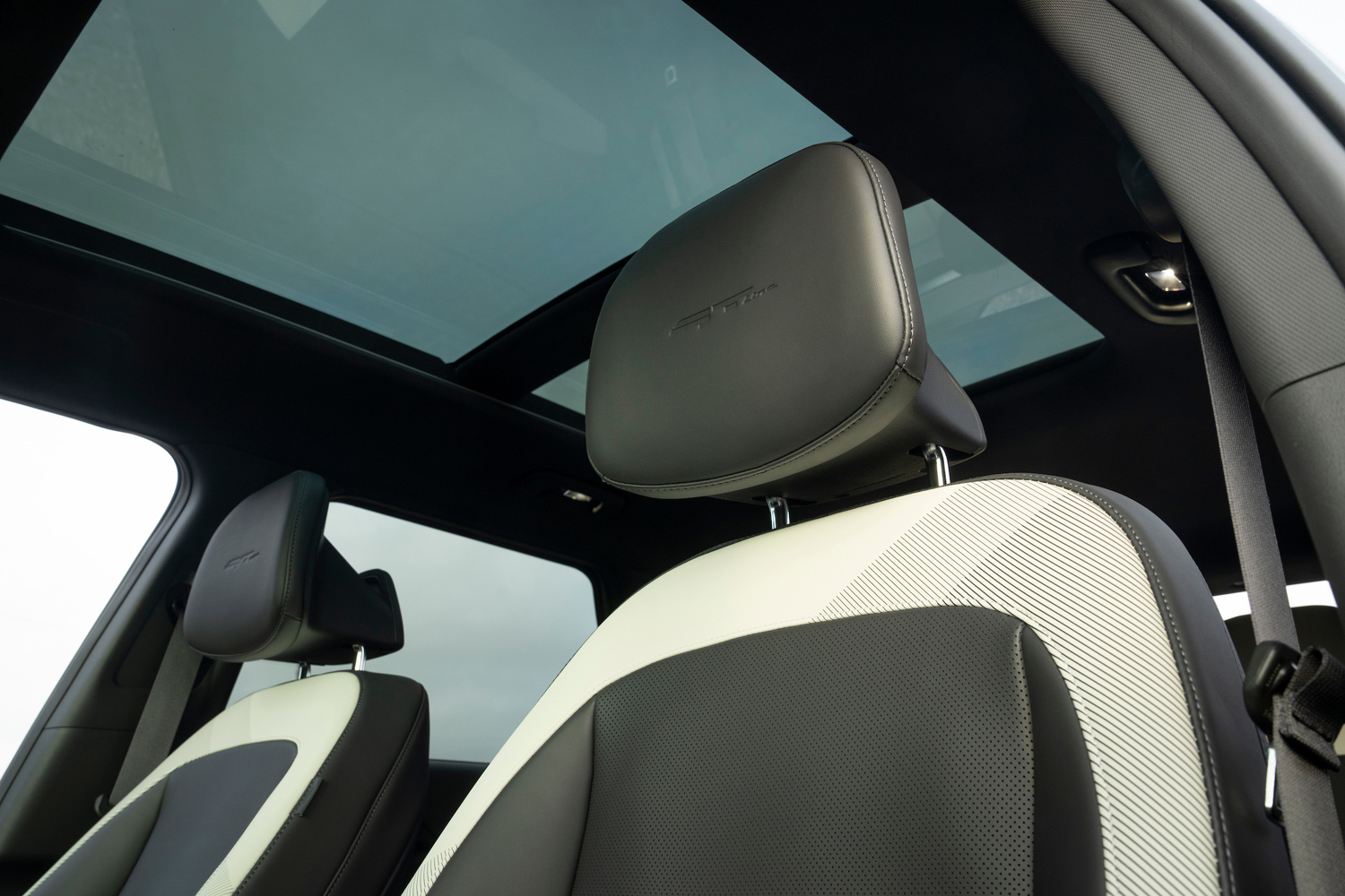 Kia EV5 drive sunroof