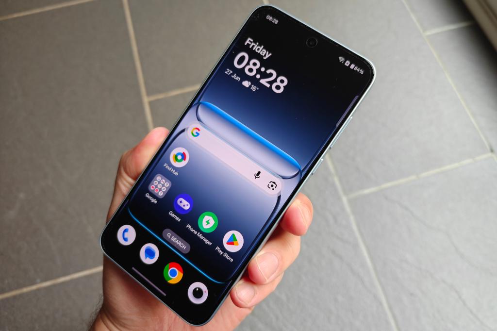 OnePlus Nord 5 review in hand homescreen