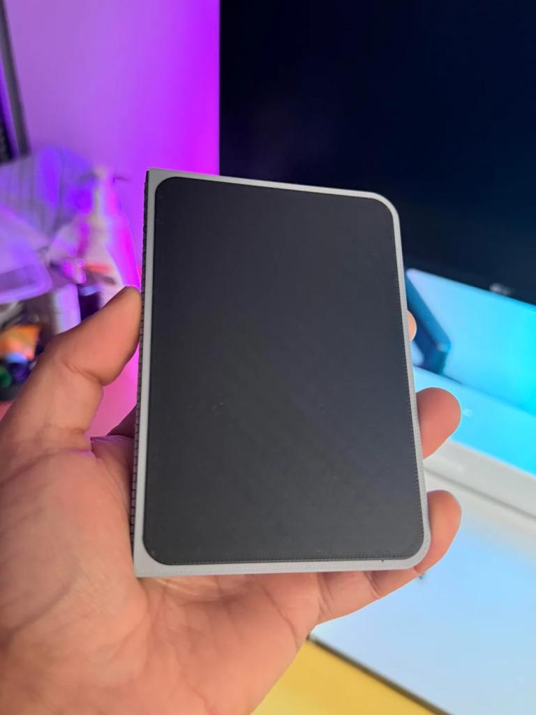 Front of 3D printed iPhone Fold based on rumours