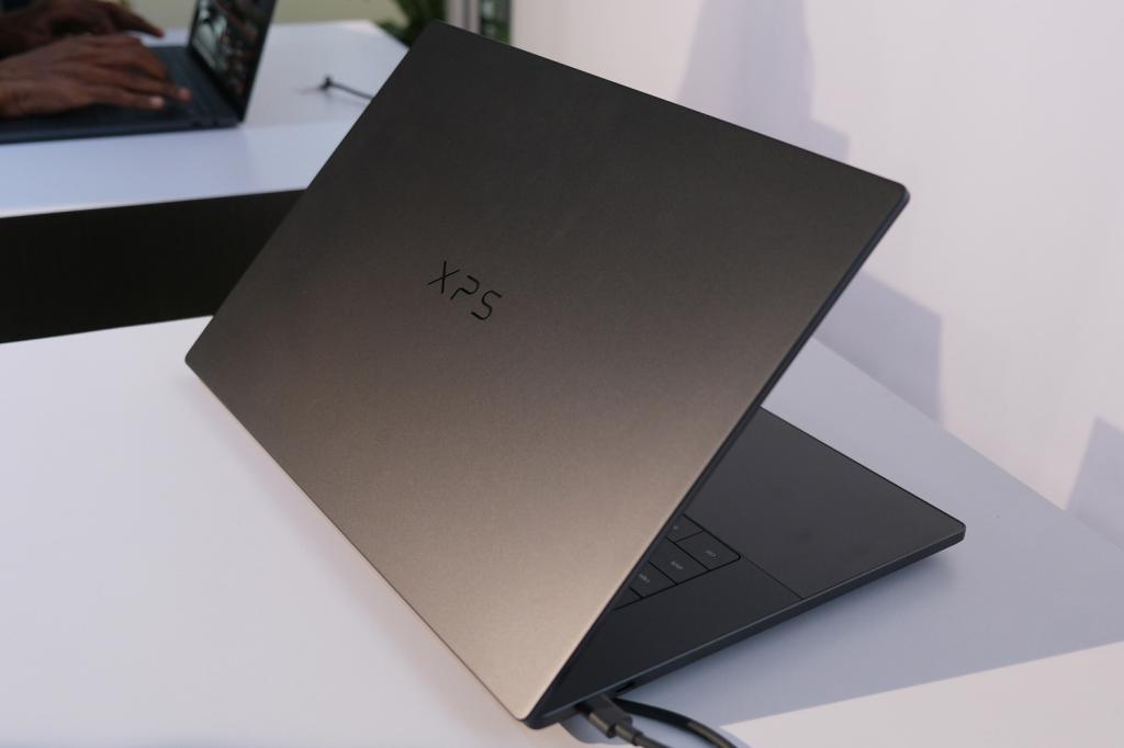 Dell XPS 14 CES 2026 Graphite