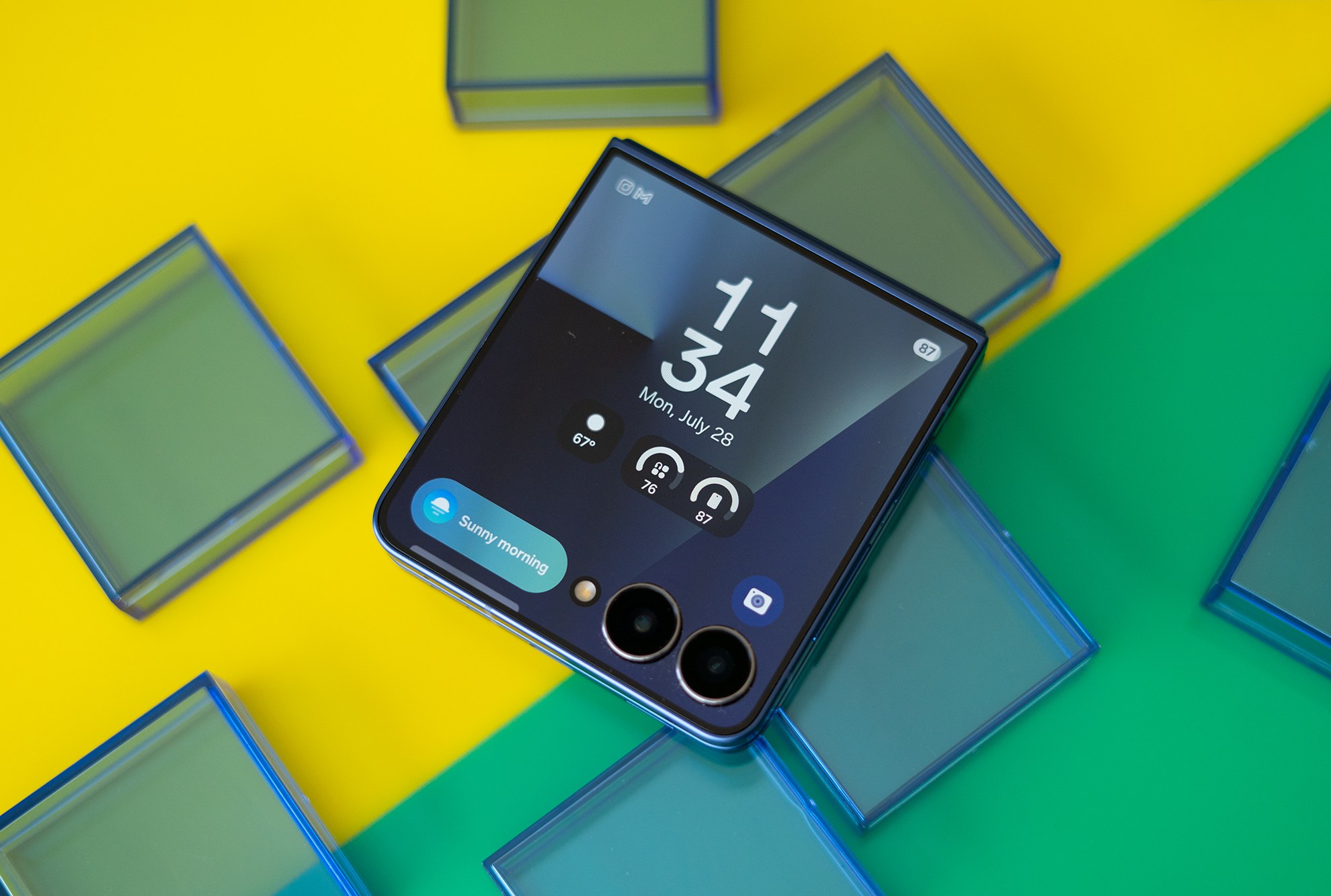 Samsung Galaxy Z Flip 7 showing cover screen