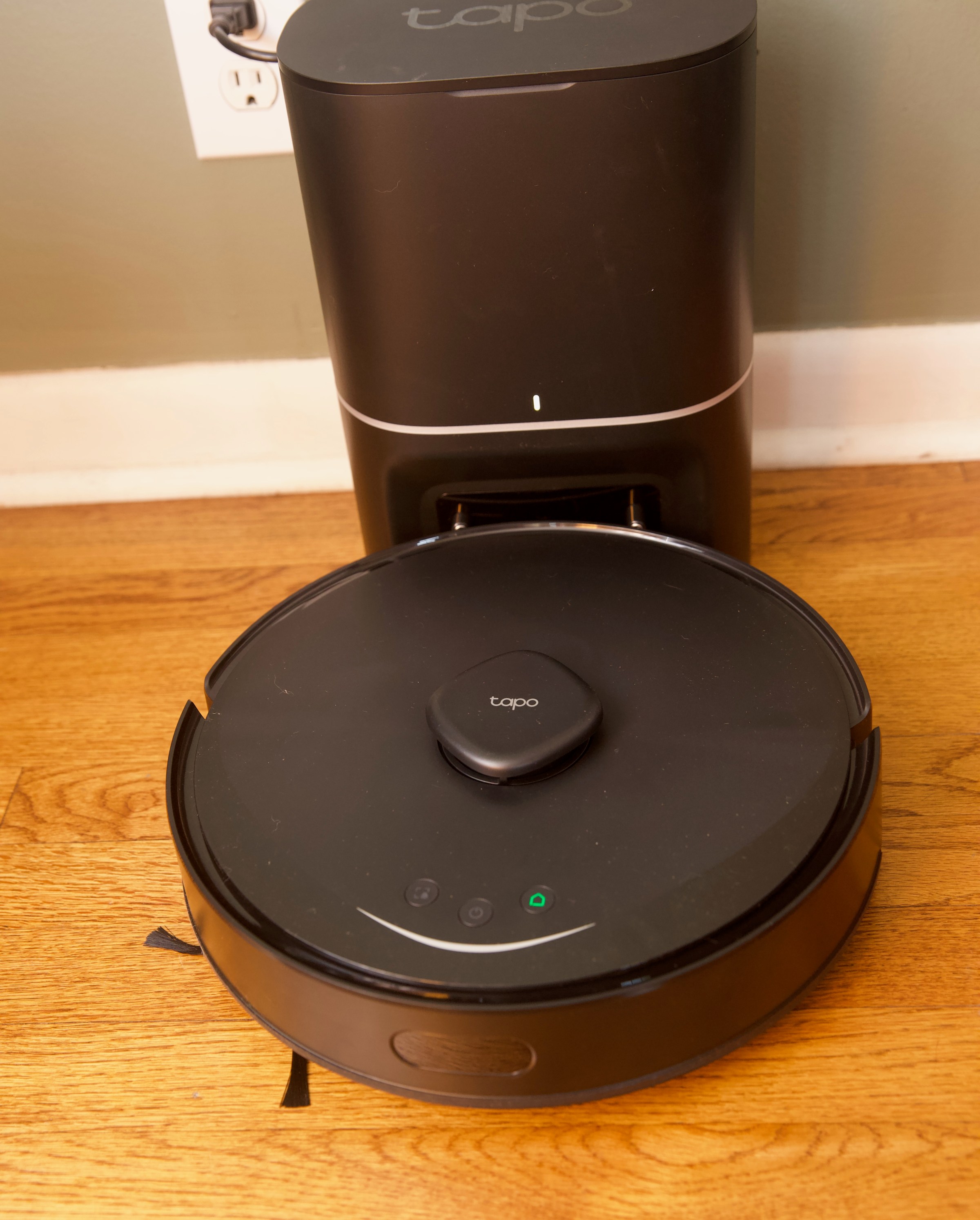 The Tapo RV30 Max Plus includes a compact auto-empty charging dock.