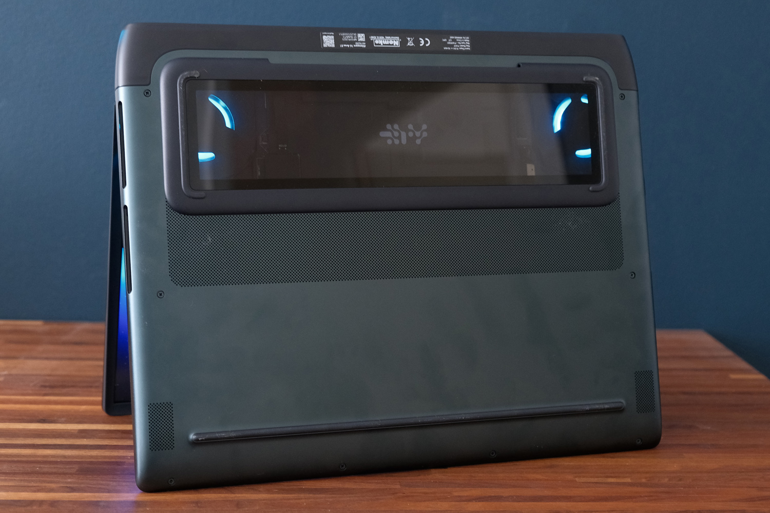 Alienware 16 Area-51 review 2025 underside