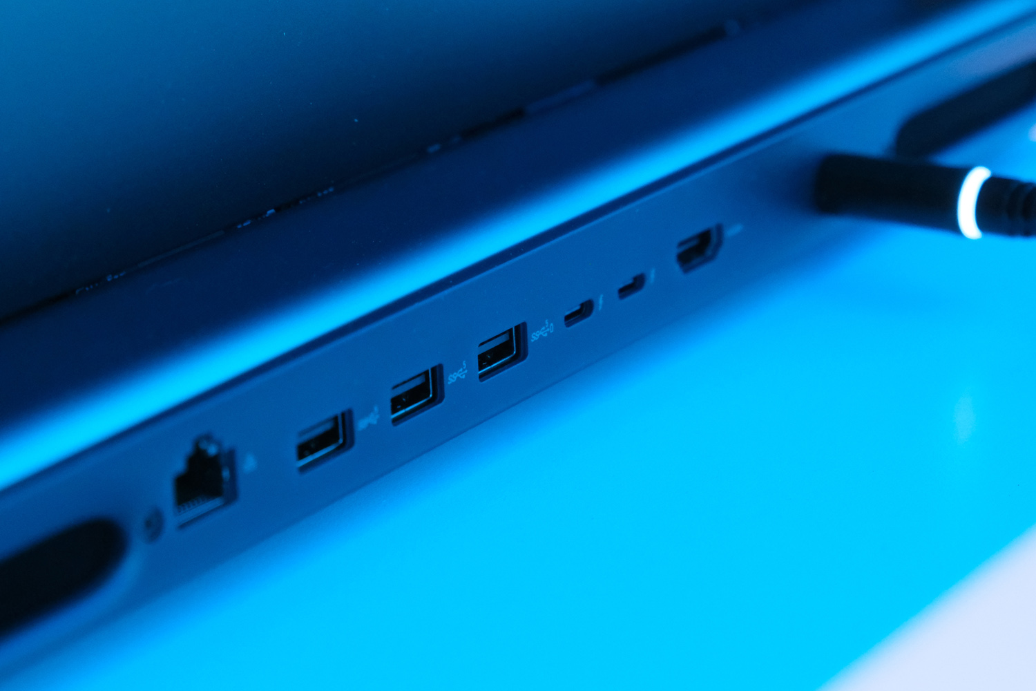 Alienware 2026 OLED screens CES ports