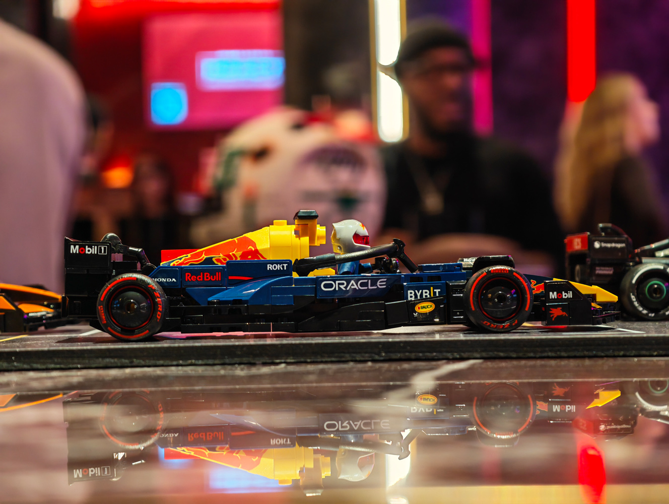 Honor Magic 8 Pro camera samples lego car