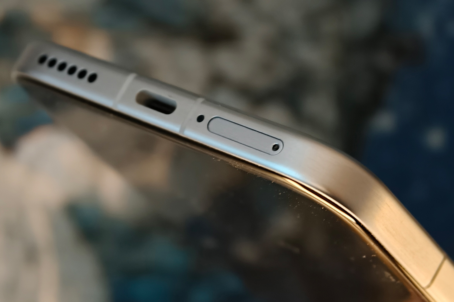 Honor Magic 8 Pro review stuff USB