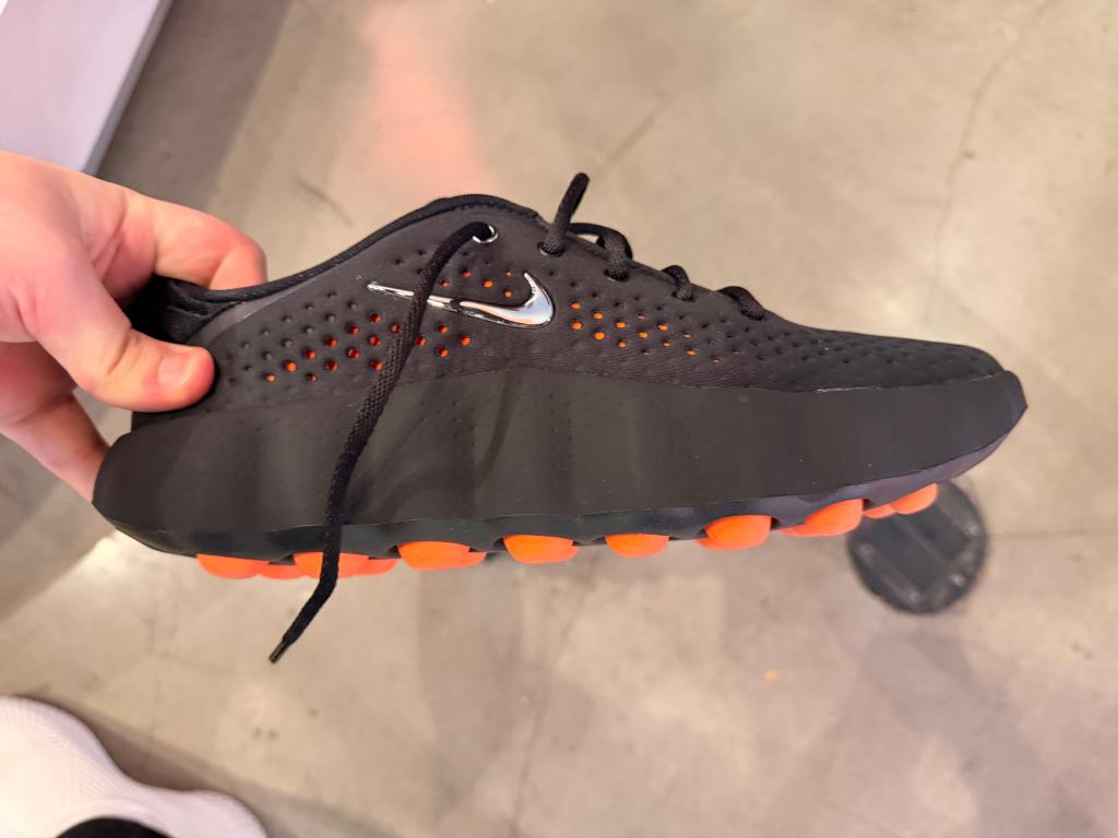 Nike Mind 002 trainers side profile