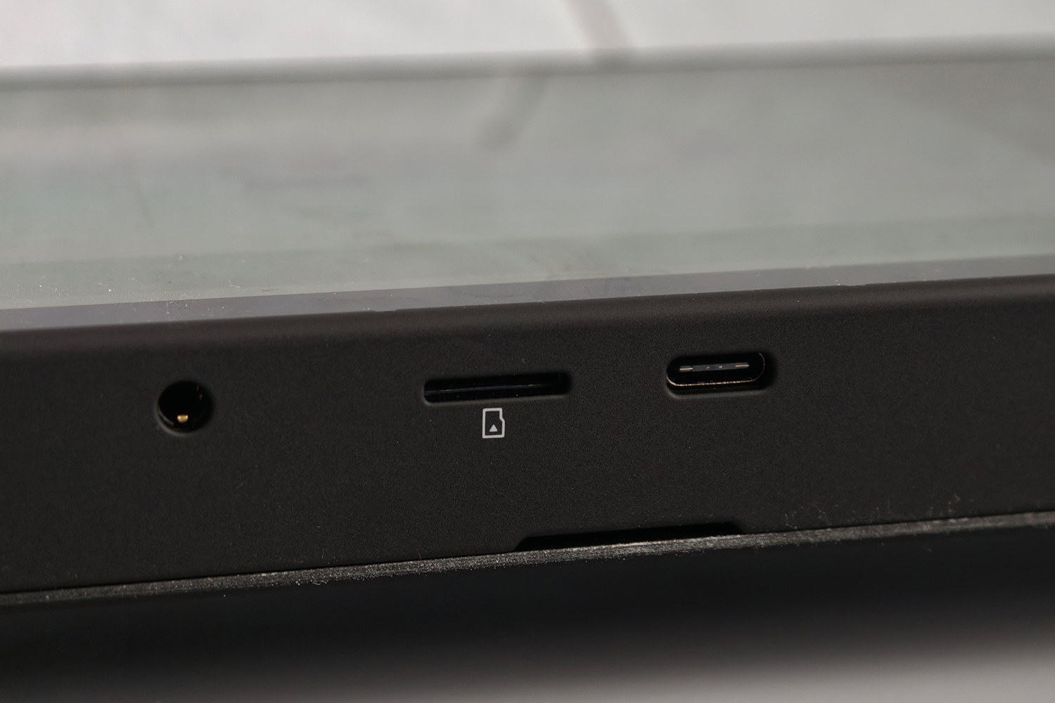 Lenovo Legion Go 2 review bottom USB