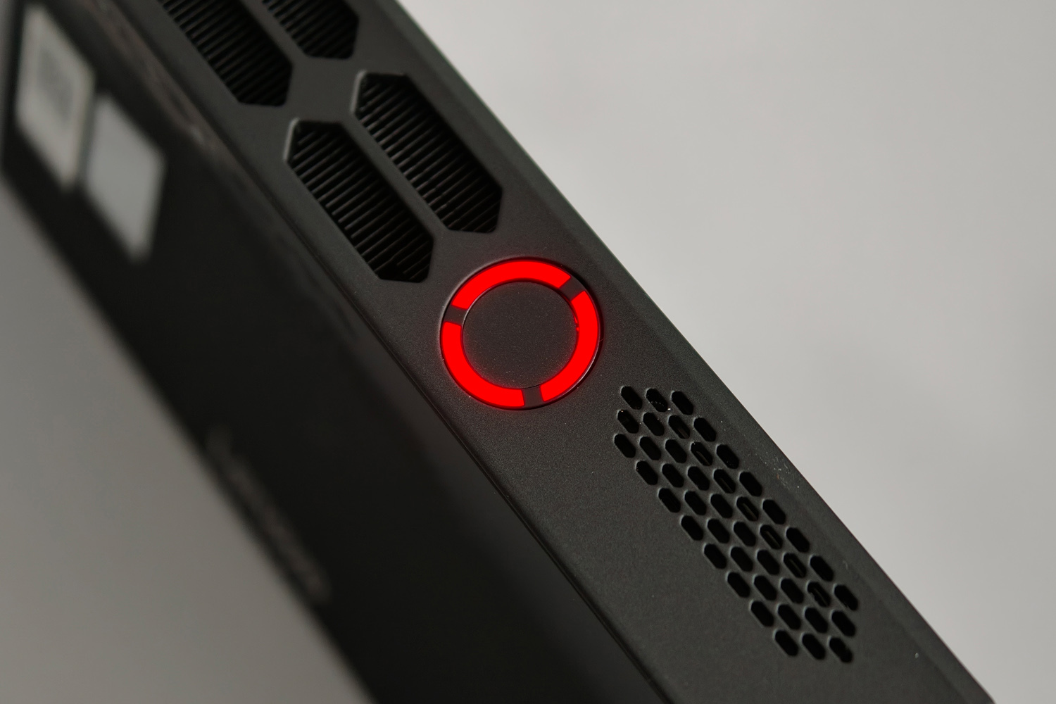 Lenovo Legion Go 2 review fingerprint sensor