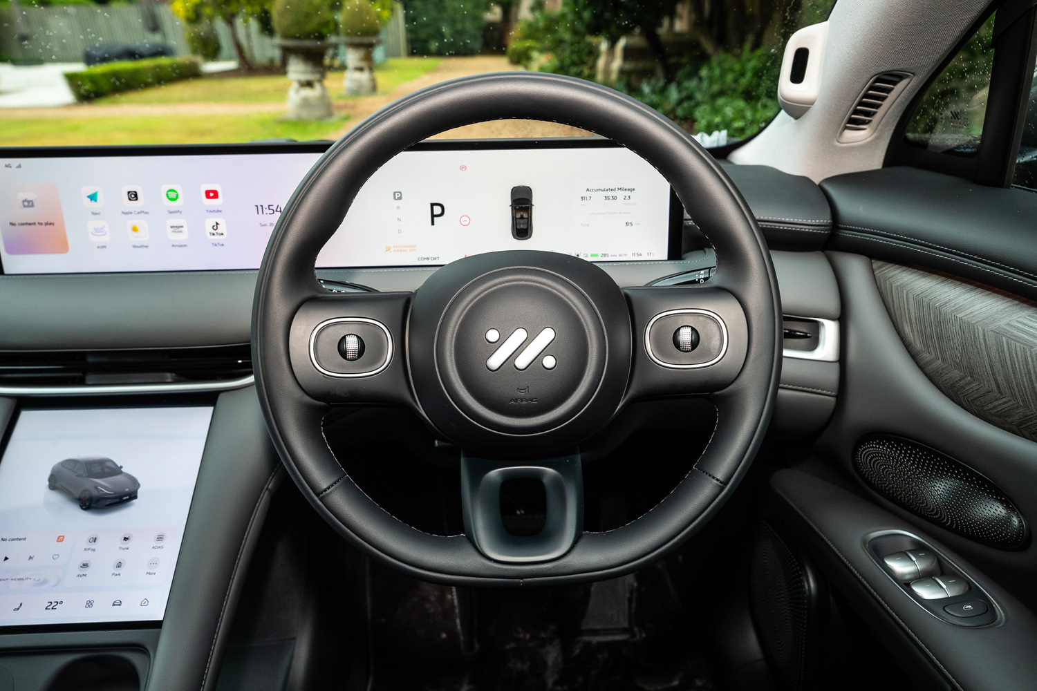 MG IM6 drive 2026 steering wheel