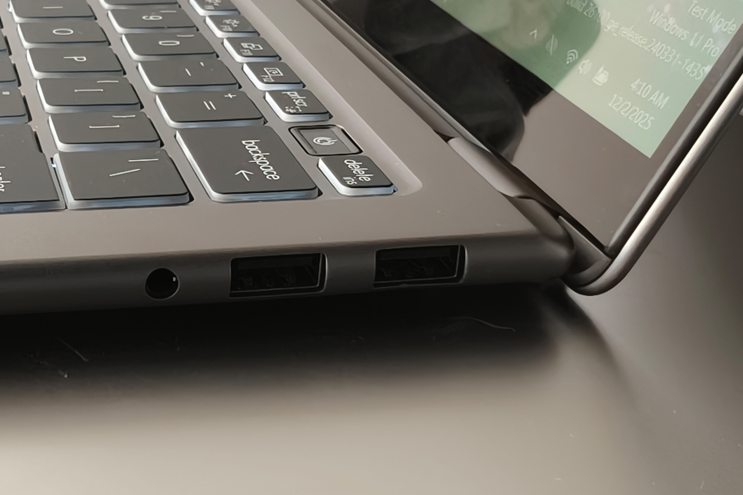 MSI Prestige 14 AI+ CES 2026 ports right