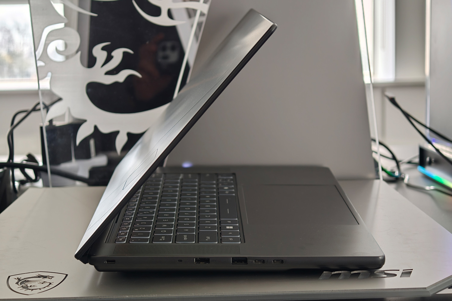 MSI Stealth 16 AI+ CES 2026 ports left