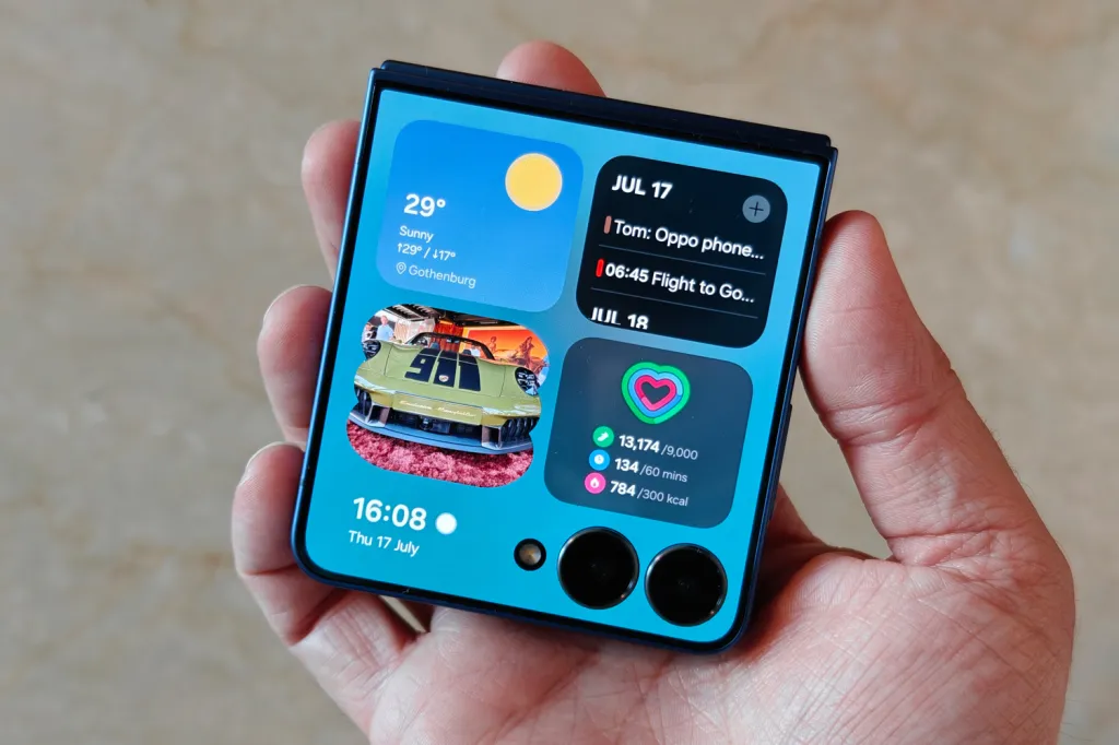Samsung Galaxy Z Flip 7 in hand folded