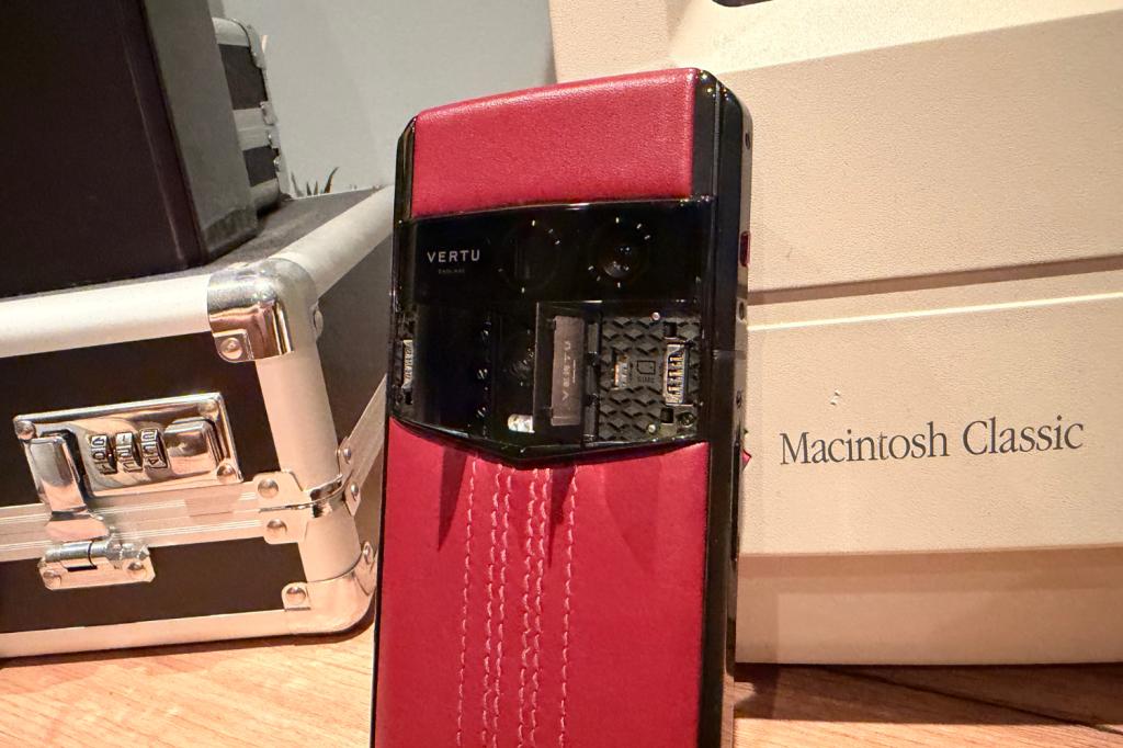 Vertu Agent Q Cameras