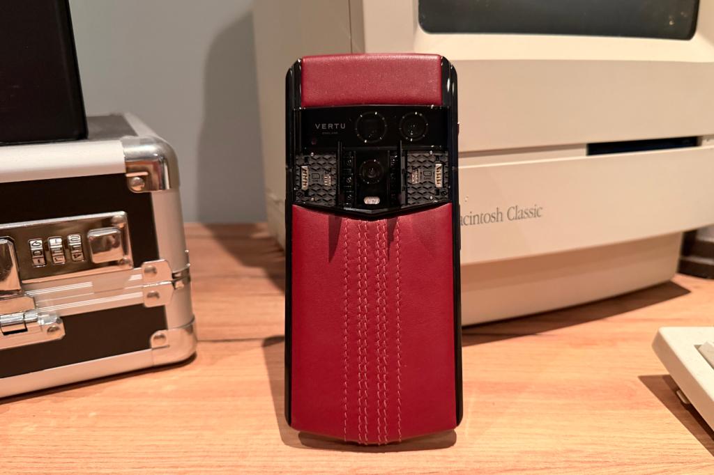 Vertu Agent Q Rear Design