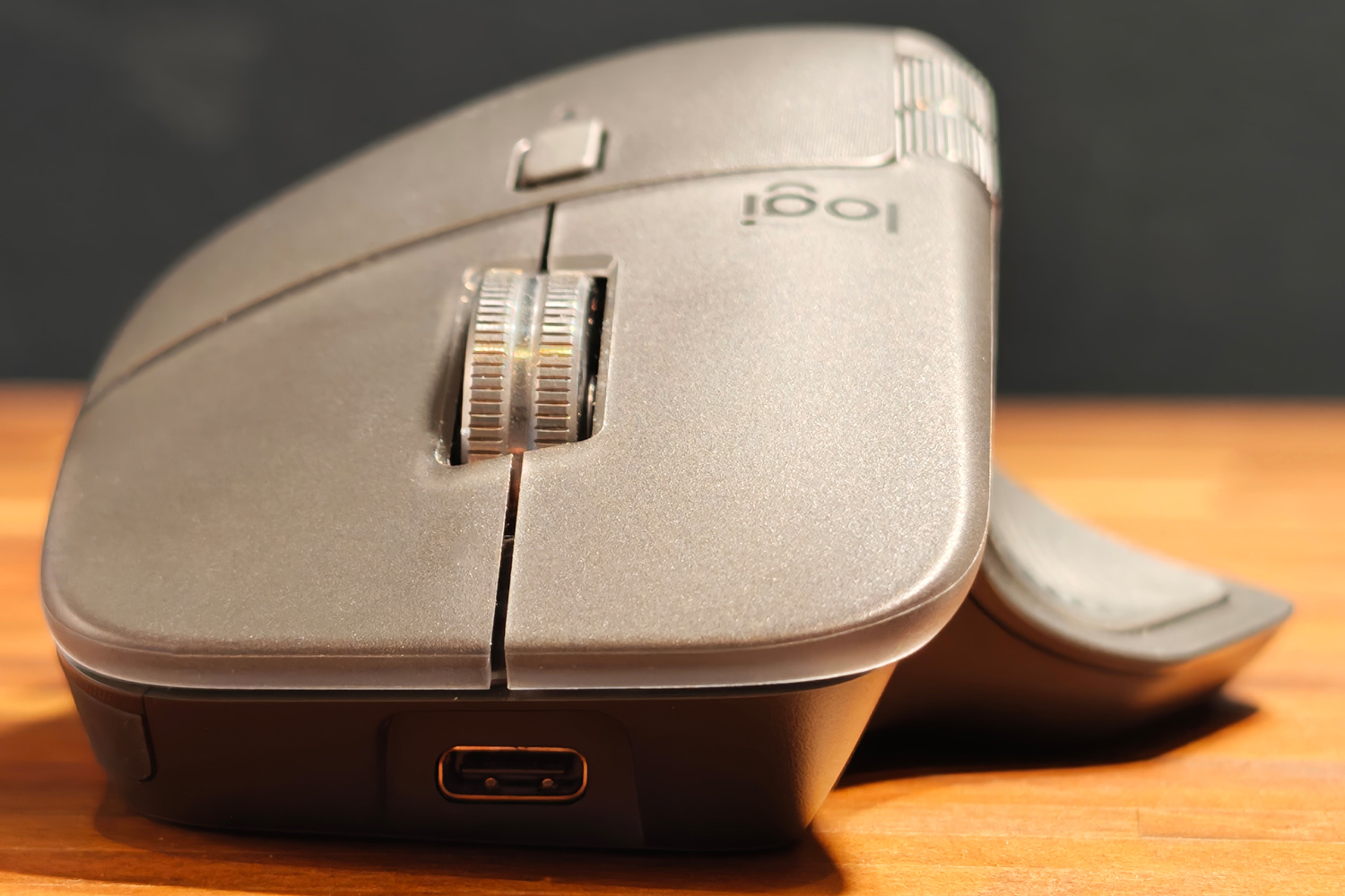 Logitech MX Master 4 front