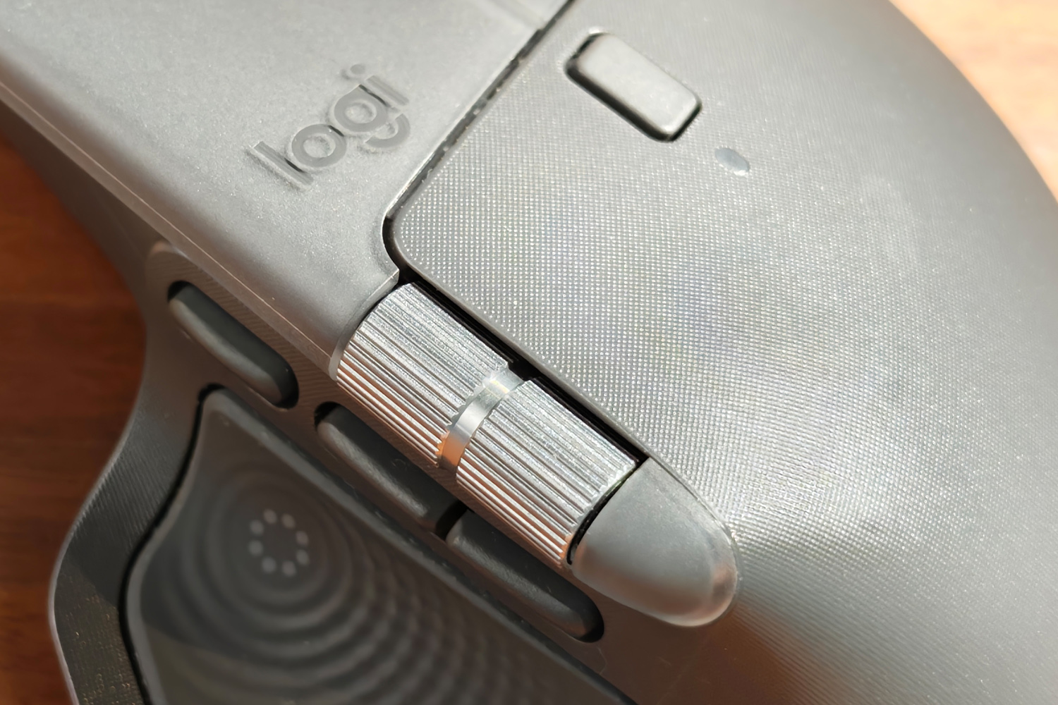 Logitech MX Master 4 side wheel