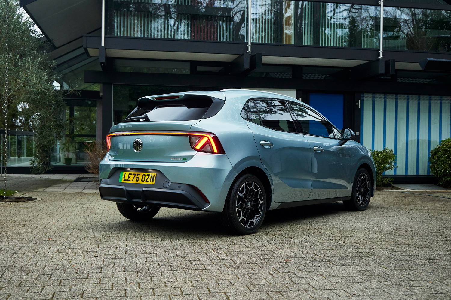 MG4 Urban drive static rear